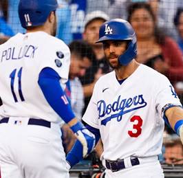 Los Angeles Dodgers Duo Match Babe Ruth and Lou Gehrig Record With Haul vs  Atlanta Braves - EssentiallySports