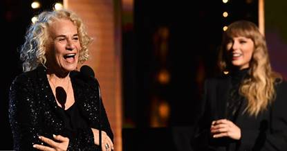 Taylor Swift Pays Tribute To Carole King At Rock And Roll Hall Of Fame  Ceremony - YouTube