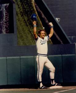 The Royals&#39; George Brett goes 4-for-4 to raise his average to .401 |  Baseball Hall of Fame