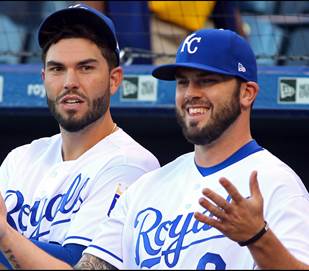 Moustakas on facing Hosmer: 'It's just weird seeing him over there ...