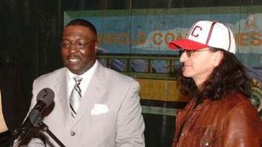 Bob Kendrick on X: "JUNE 2008: Geddy Lee, lead singer & bass guitarist for  the @rockhall group Rush, donated over 200 baseballs signed by Negro League  players. The Geddy Lee Collection is