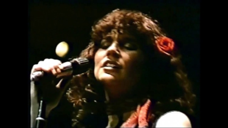 Linda Ronstadt Rocks! - Tumbling Dice & You're No Good, Atlanta 1977 -  YouTube