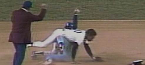 1977 ALCS Gm2: McRae takes out Randolph at second