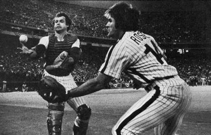 1980 World Series: Catcher Bob Boone loses control of a foul pop up, but 1B Pete  Rose is right there to catch it : r/baseball