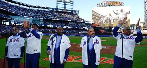 The Temptations Serenade Mets Fans With 'My Girl' at Game 5 of NLCS