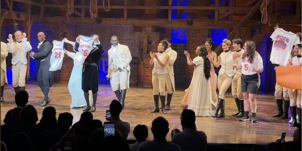 Video: HAMILTON Cast Sings 'New York, New York' For the Knicks at Curtain  Call